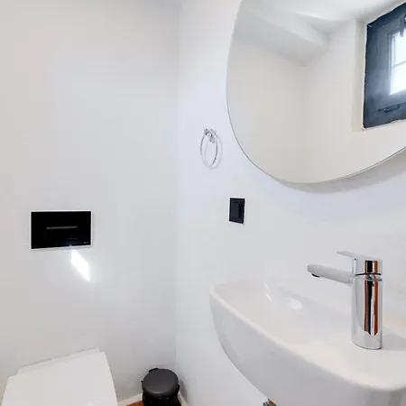 Luxury דירה